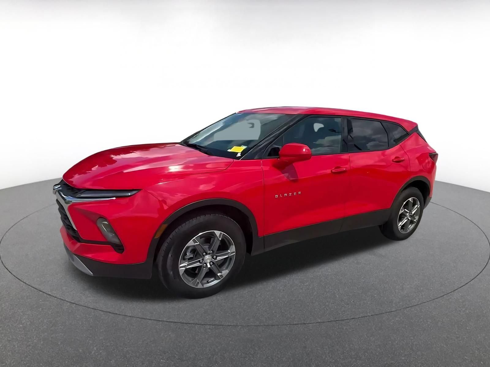 Used 2026 Chevrolet Blazer LT FWD image 7