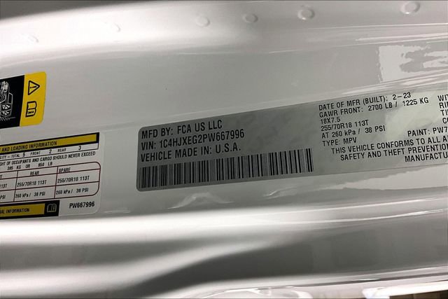 Used 2023 Jeep Wrangler Sahara image 18