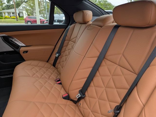 Used 2023 BMW 740i w/ Parking Assistance Package RWD image 14