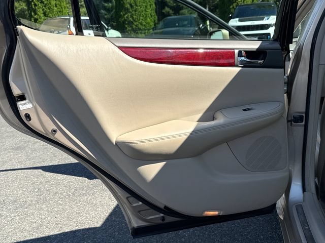 Used 2004 Lexus ES 330 FWD image 27