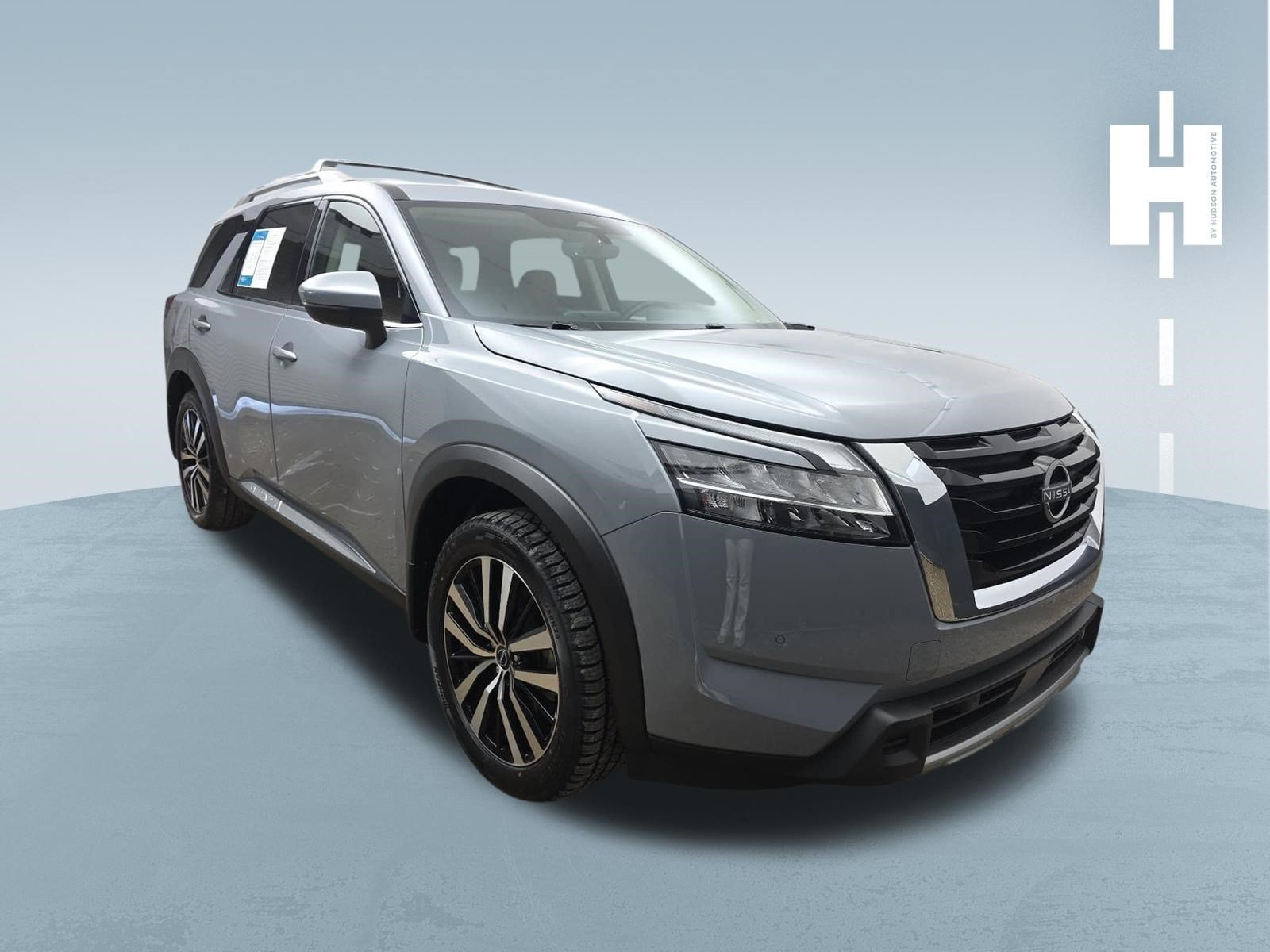 Used 2024 Nissan Pathfinder Platinum w/ Cargo Package FWD image 1
