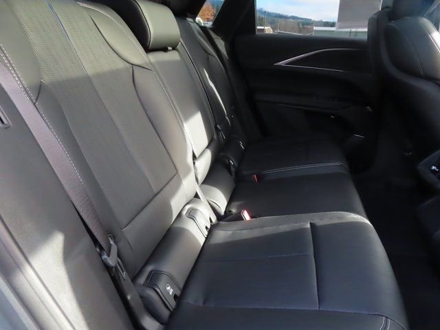 Used 2024 Cadillac Lyriq Luxury image 41