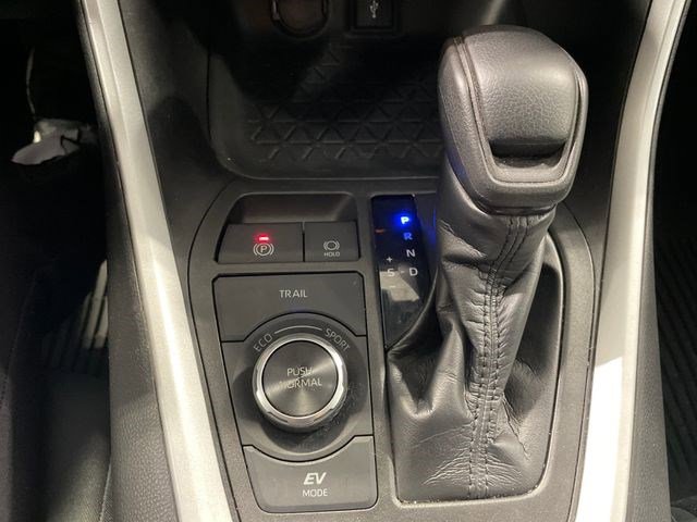 Used 2020 Toyota RAV4 LE w/ All Weather Liner Package AWD/4WD image 49