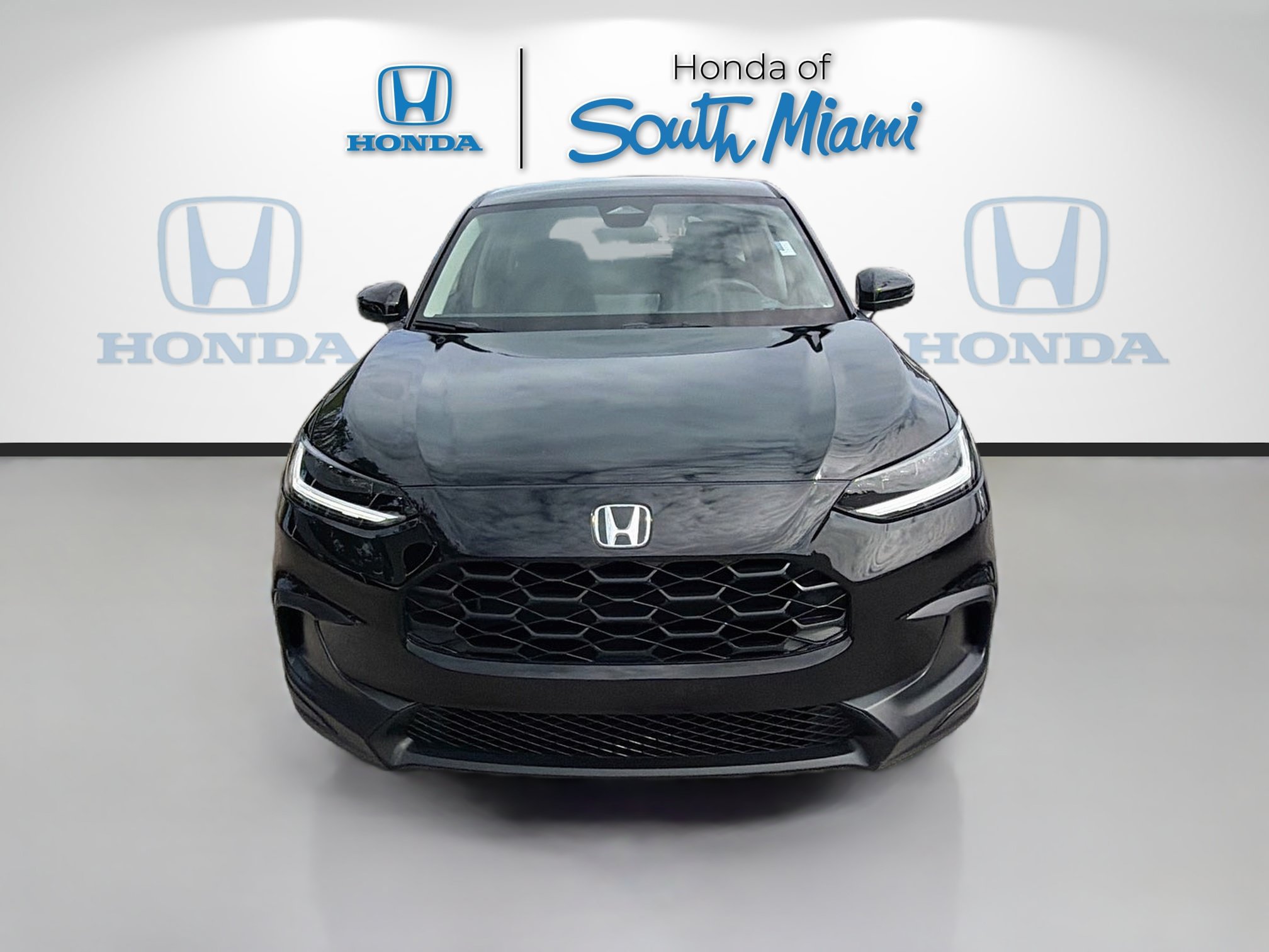 Used 2025 Honda HR-V LX image 2
