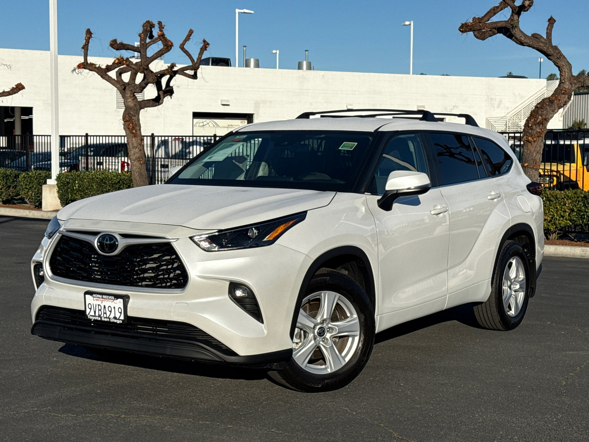 Certified 2025 Toyota Highlander LE video 2