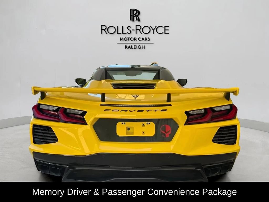 Used 2025 Chevrolet Corvette Stingray Premium Conv w/ Z51 Performance Package RWD image 5