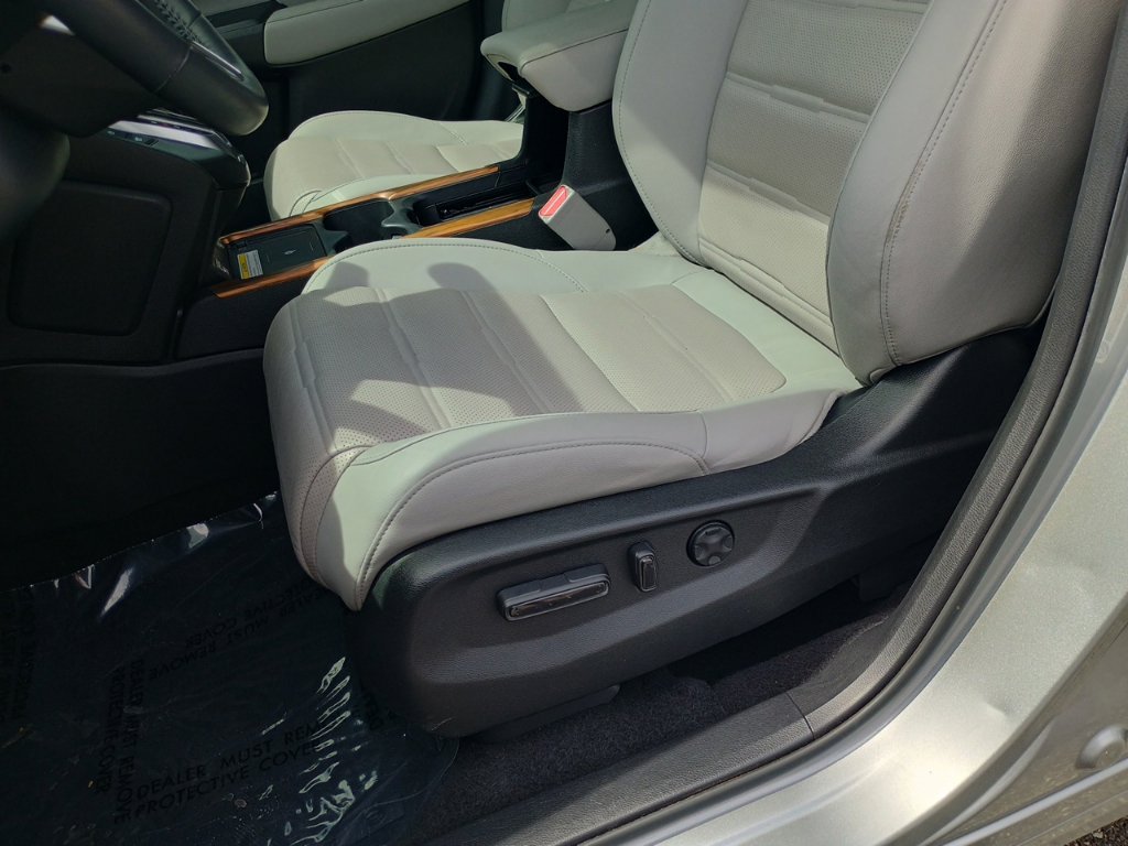 Used 2020 Honda CR-V Touring image 13