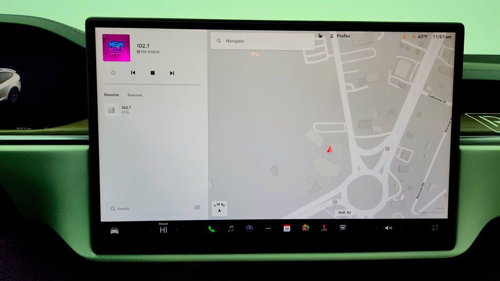 Used 2022 Tesla Model X image 22