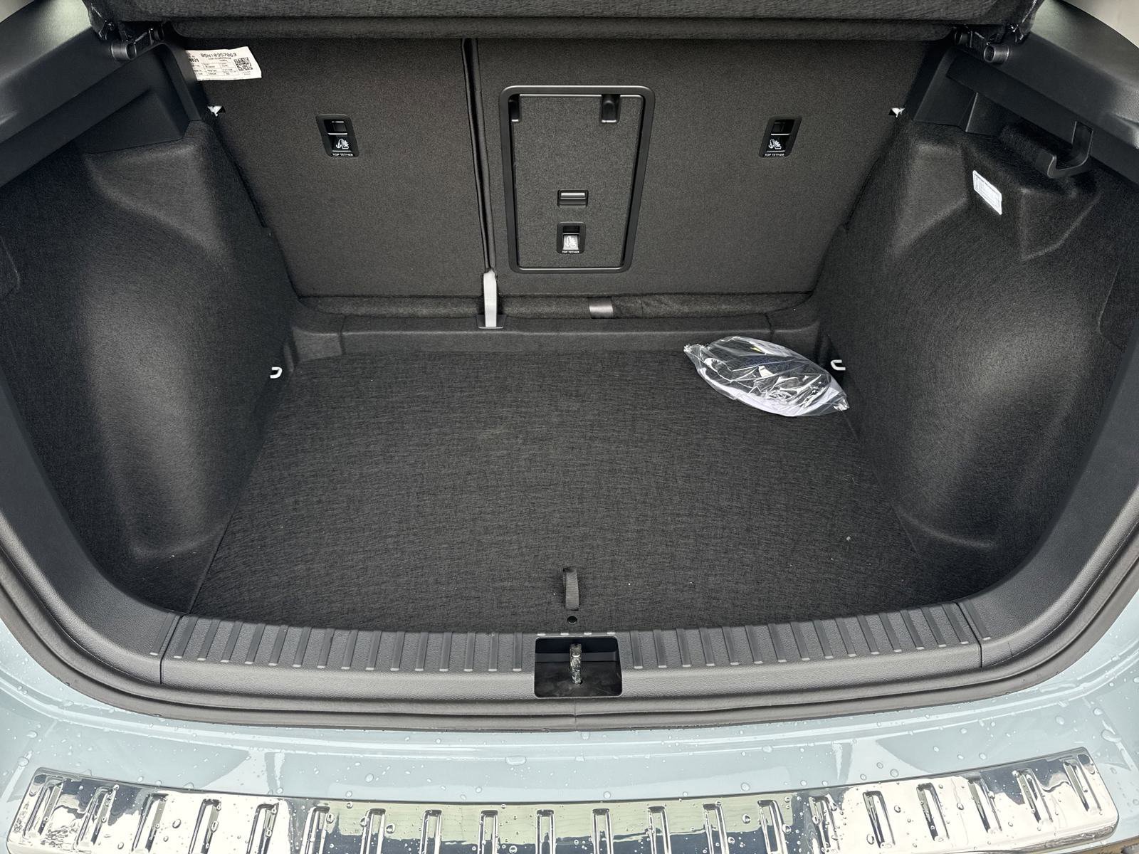 Used 2025 Volkswagen Taos SE image 52