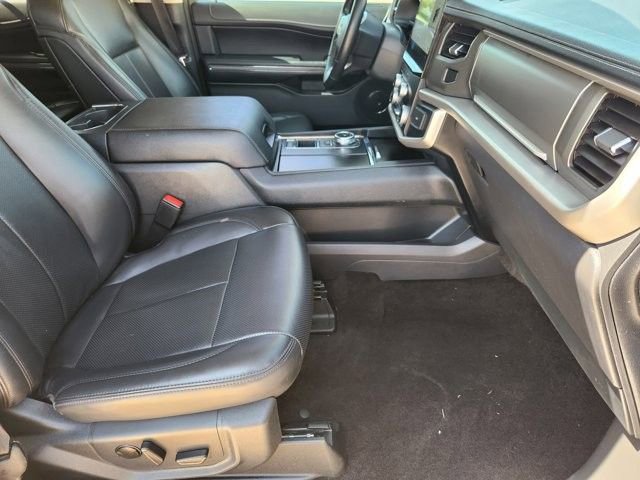 Used 2023 Ford Expedition XLT RWD image 13