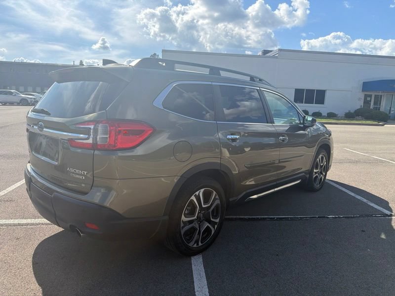 Used 2024 Subaru Ascent Touring AWD/4WD image 3