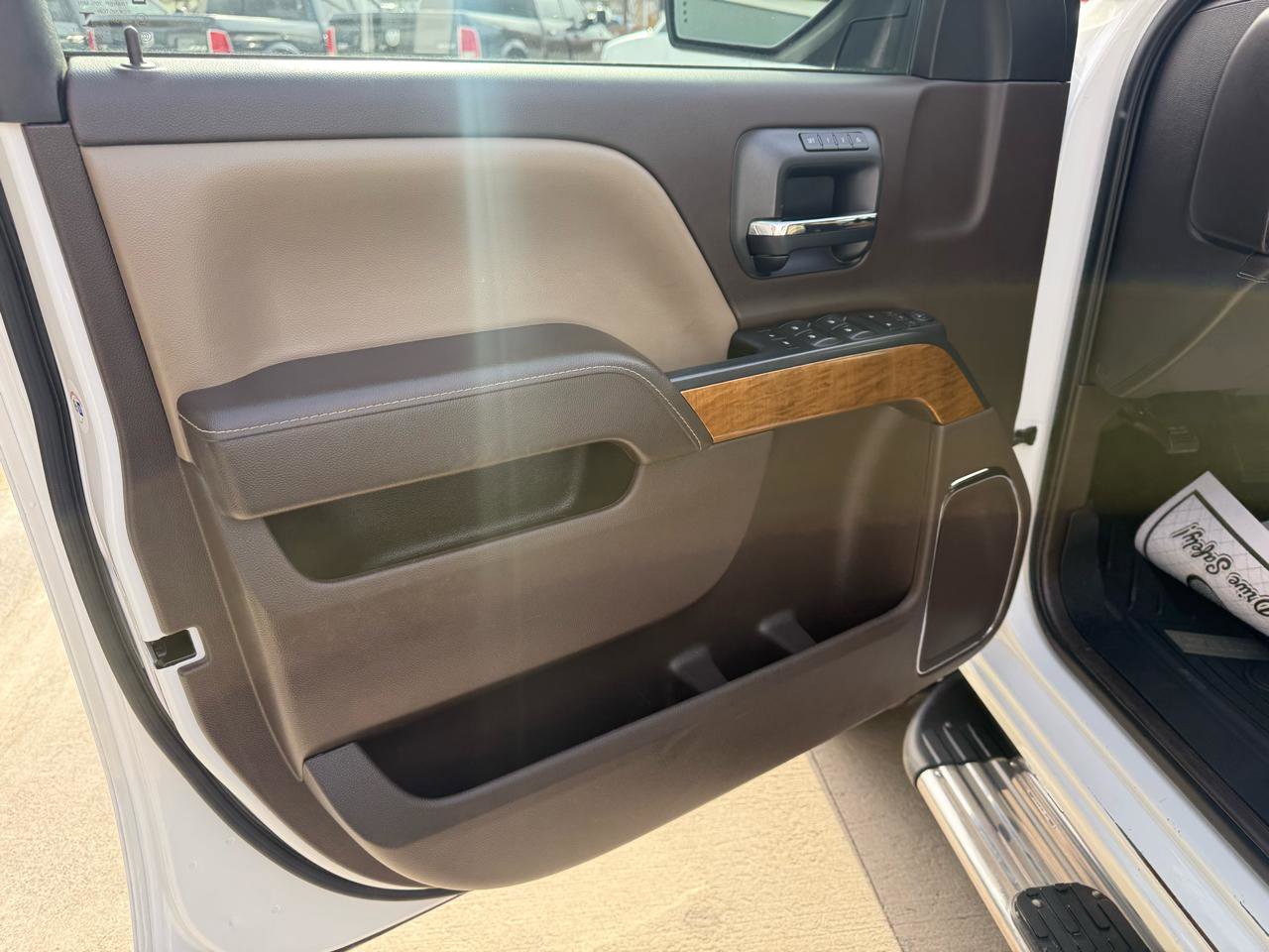 Used 2017 Chevrolet Silverado 2500 LTZ image 12