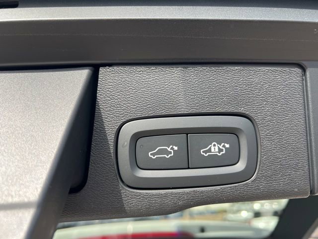 New 2026 Volvo XC60 B5 Plus w/ Protection Package Premier image 27