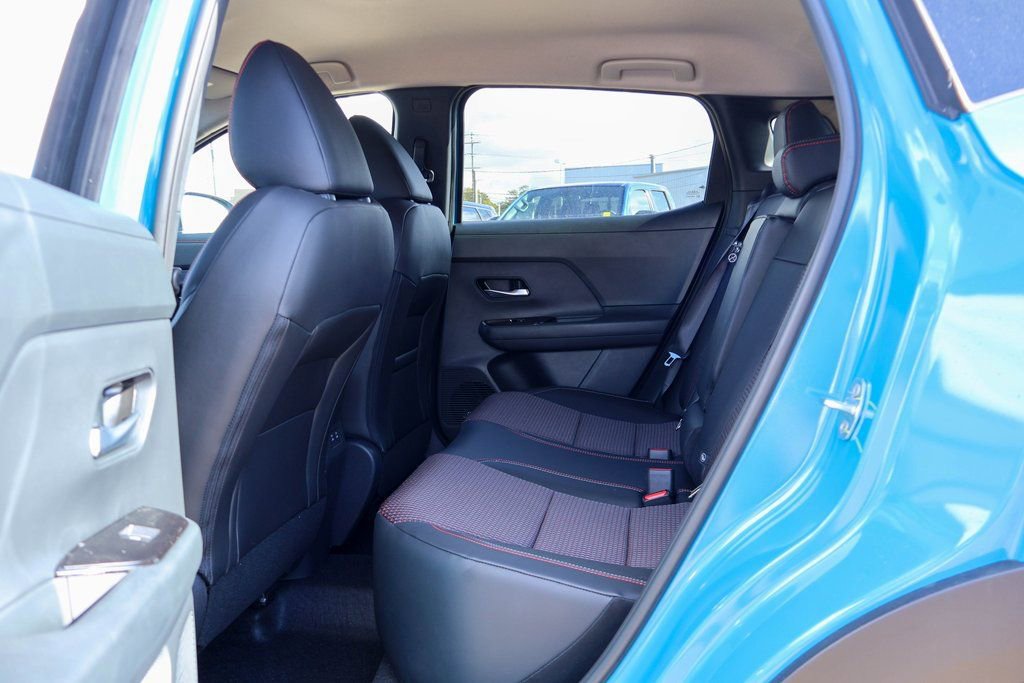 New 2026 Nissan Kicks SR image 8