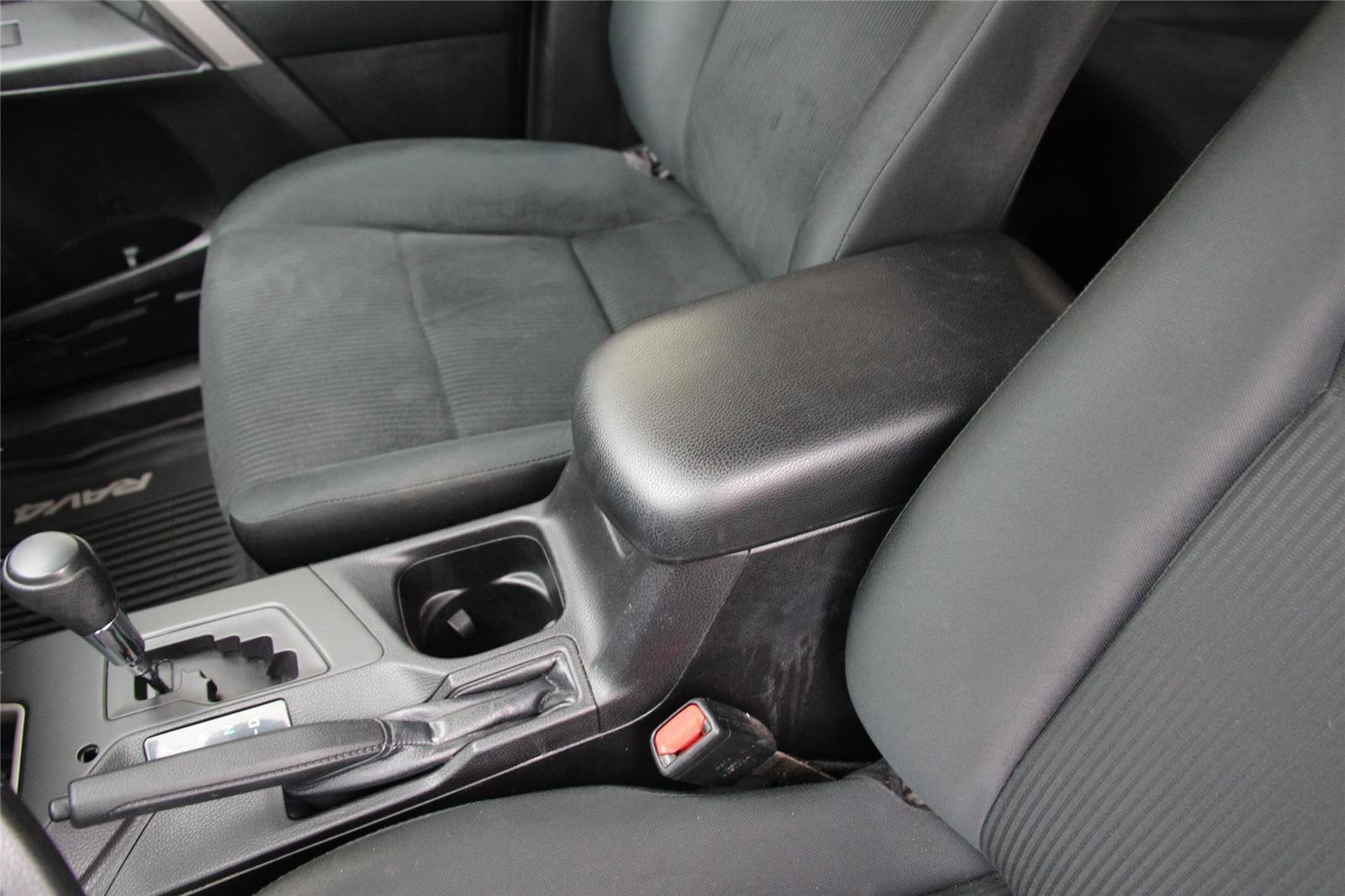 Used 2016 Toyota RAV4 LE image 21