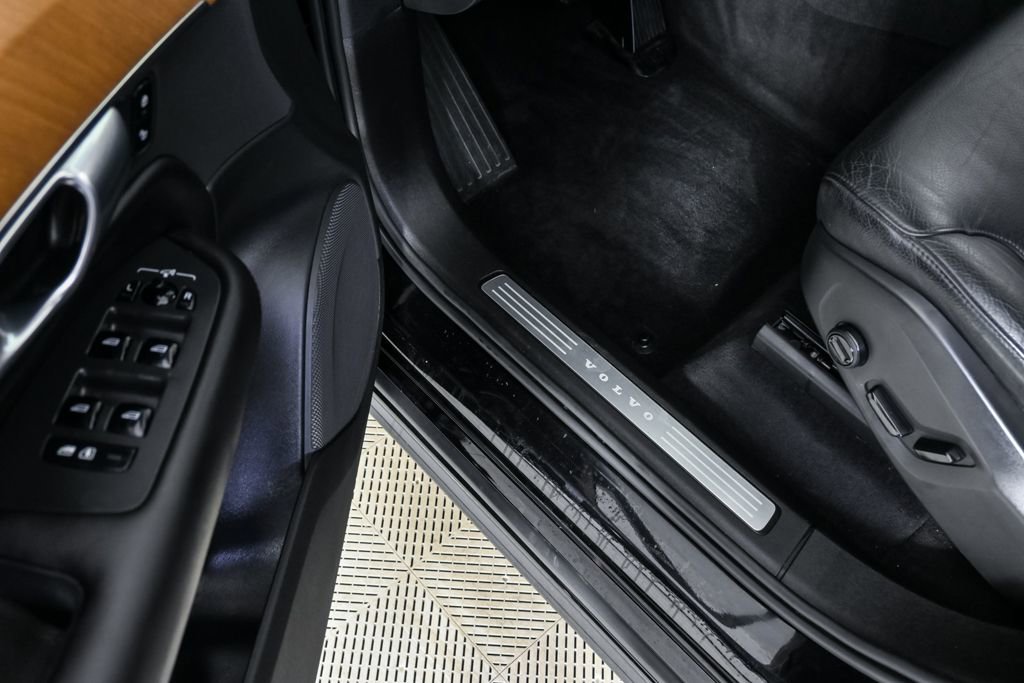 Certified 2023 Volvo XC90 B6 Core w/ Protection Package Premier AWD/4WD image 9