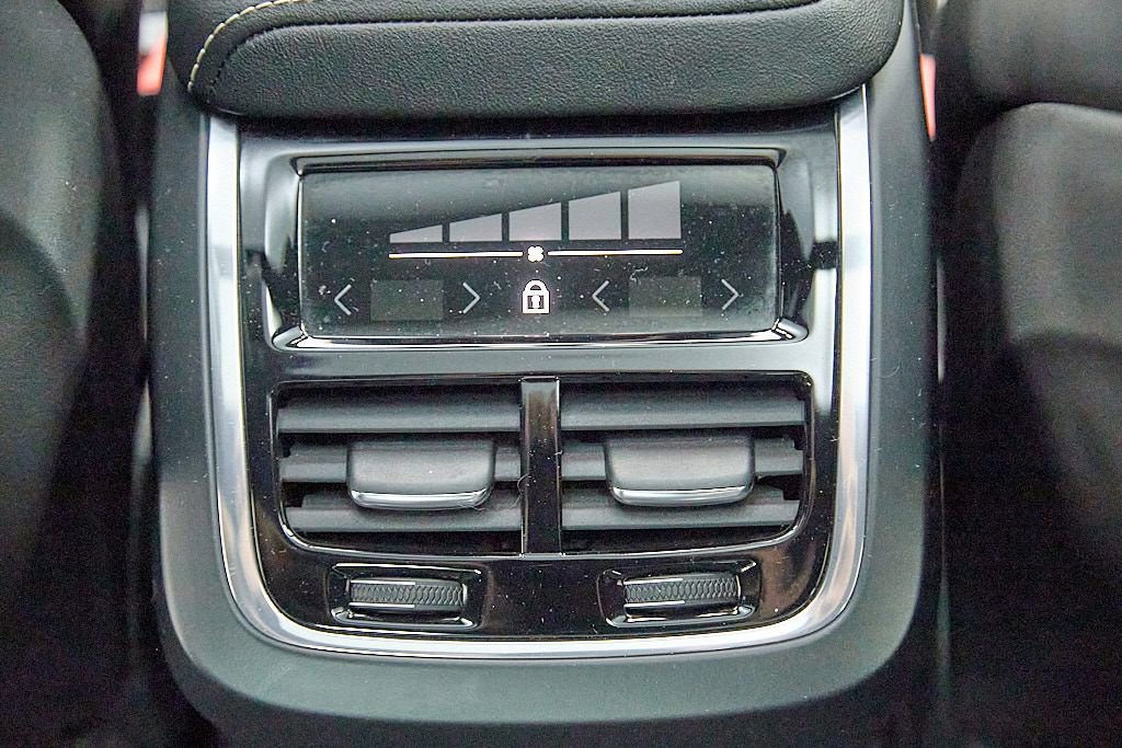 Used 2023 Volvo S60 B5 Ultimate image 24