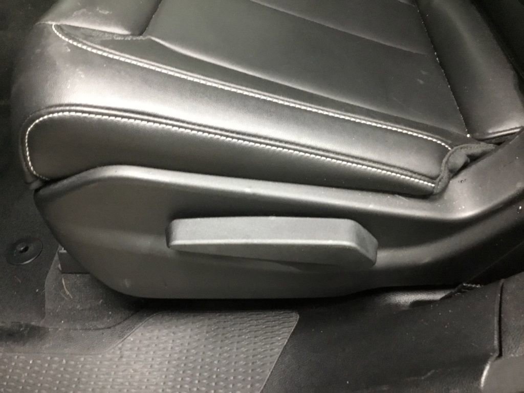 Used 2023 Jeep Grand Cherokee L Limited AWD/4WD image 29