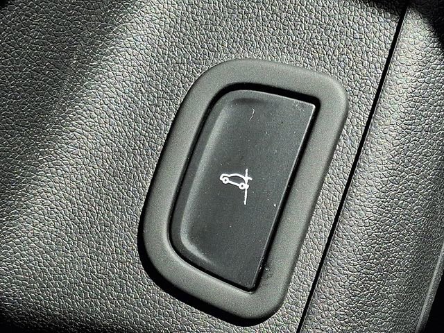 Certified 2025 Chevrolet Traverse LT image 23