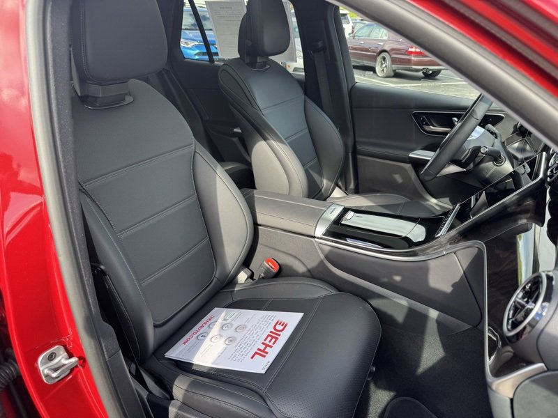 Used 2025 Mercedes-Benz GLC 350e 4MATIC image 53