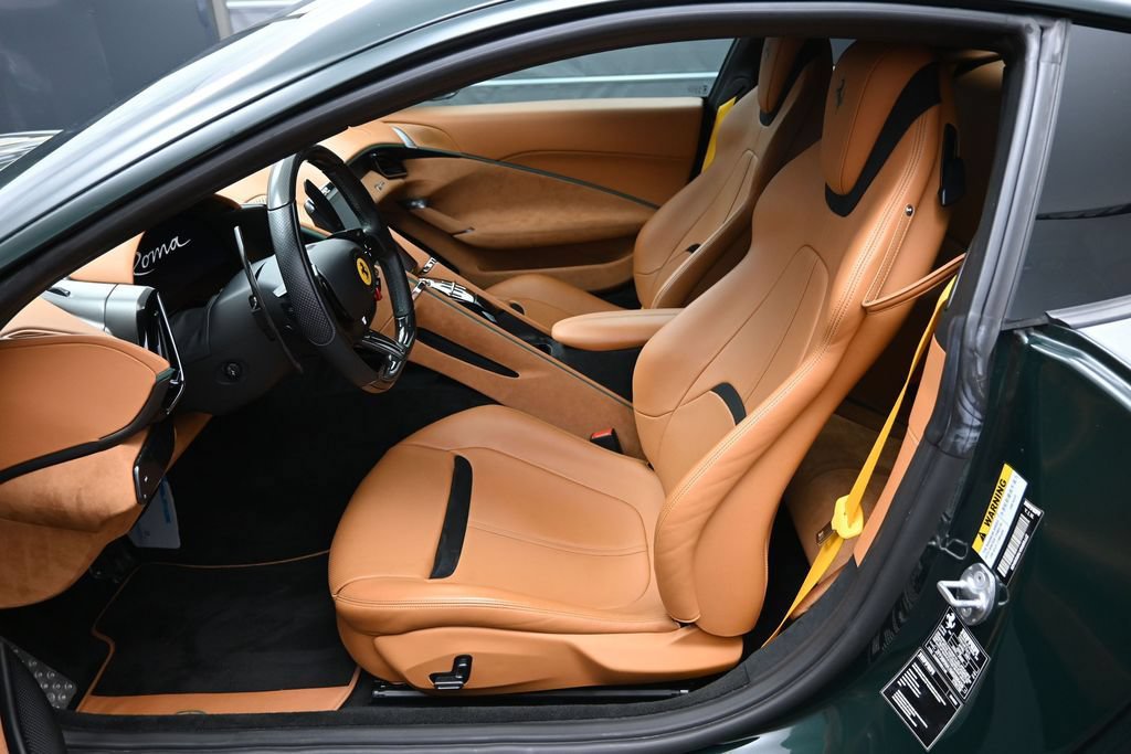 Used 2021 Ferrari Roma RWD image 7