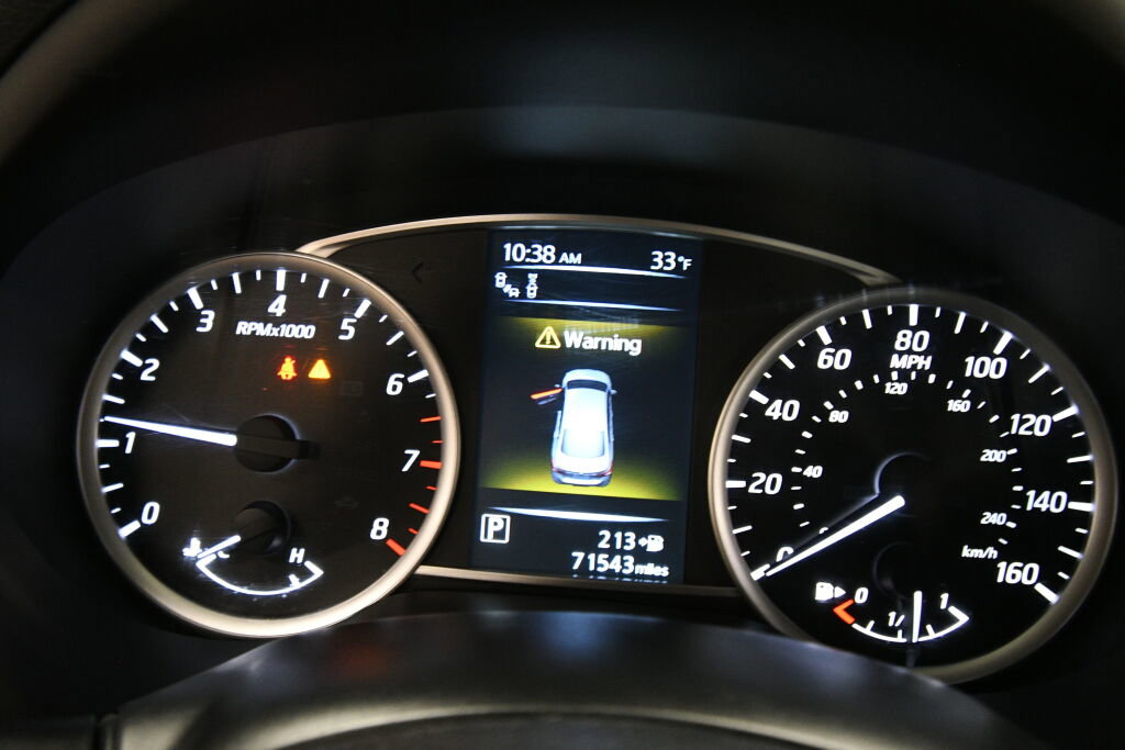 Used 2018 Nissan Sentra SR w/ Technology Package image 14