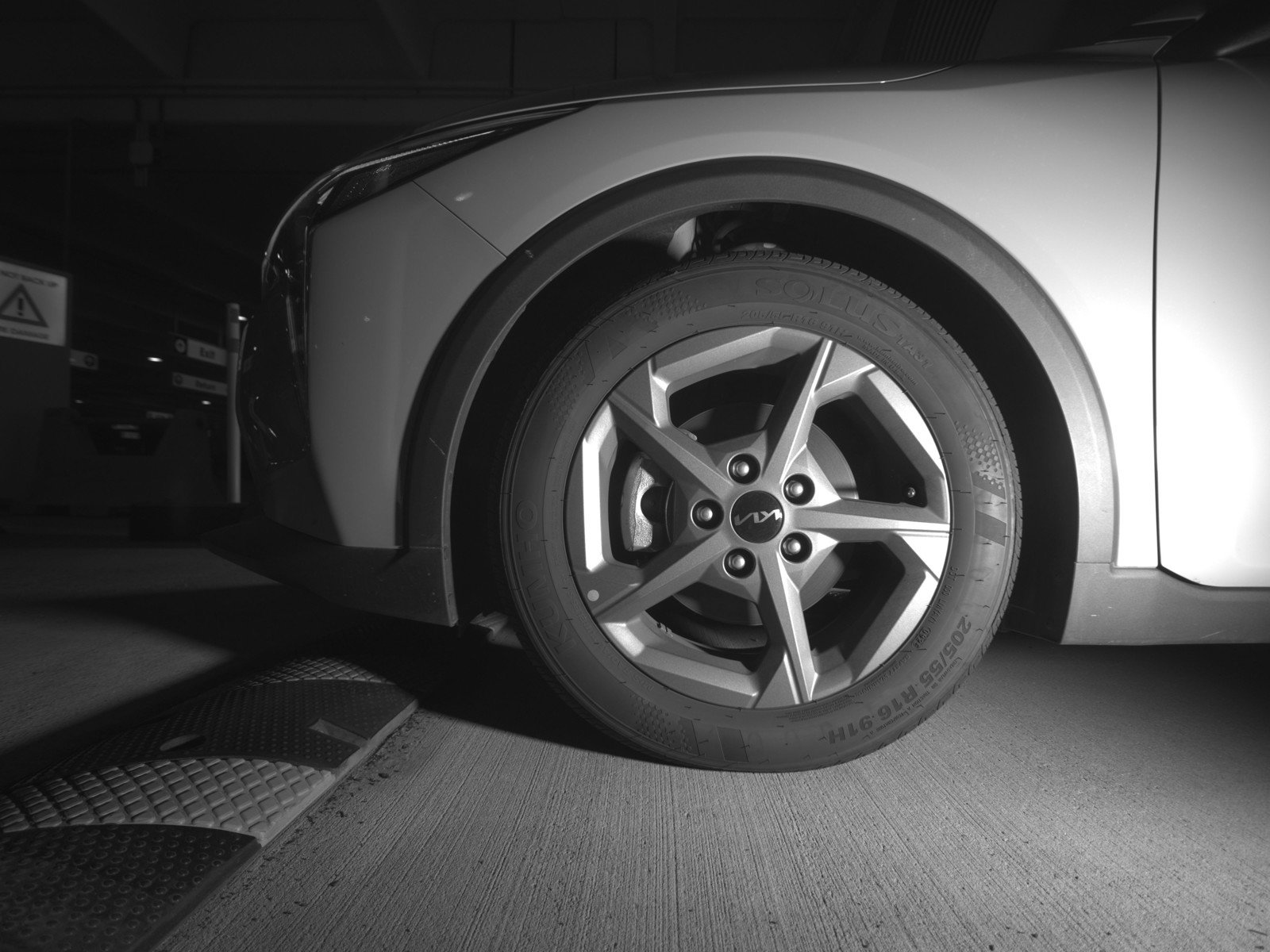 Used 2025 Kia K4 LXS image 12