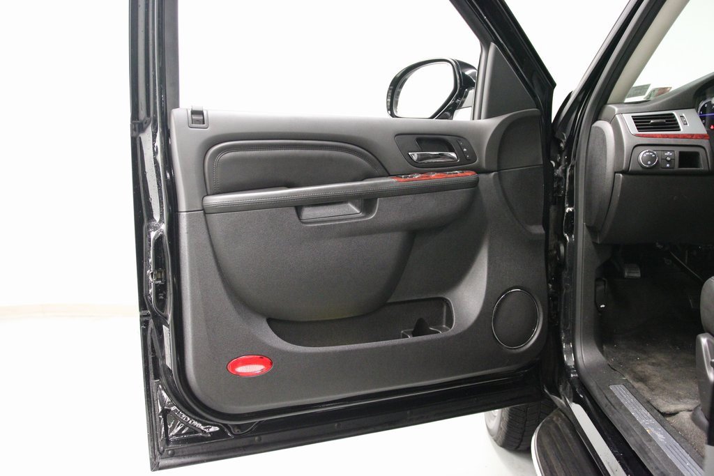 Used 2013 Cadillac Escalade EXT Luxury image 18