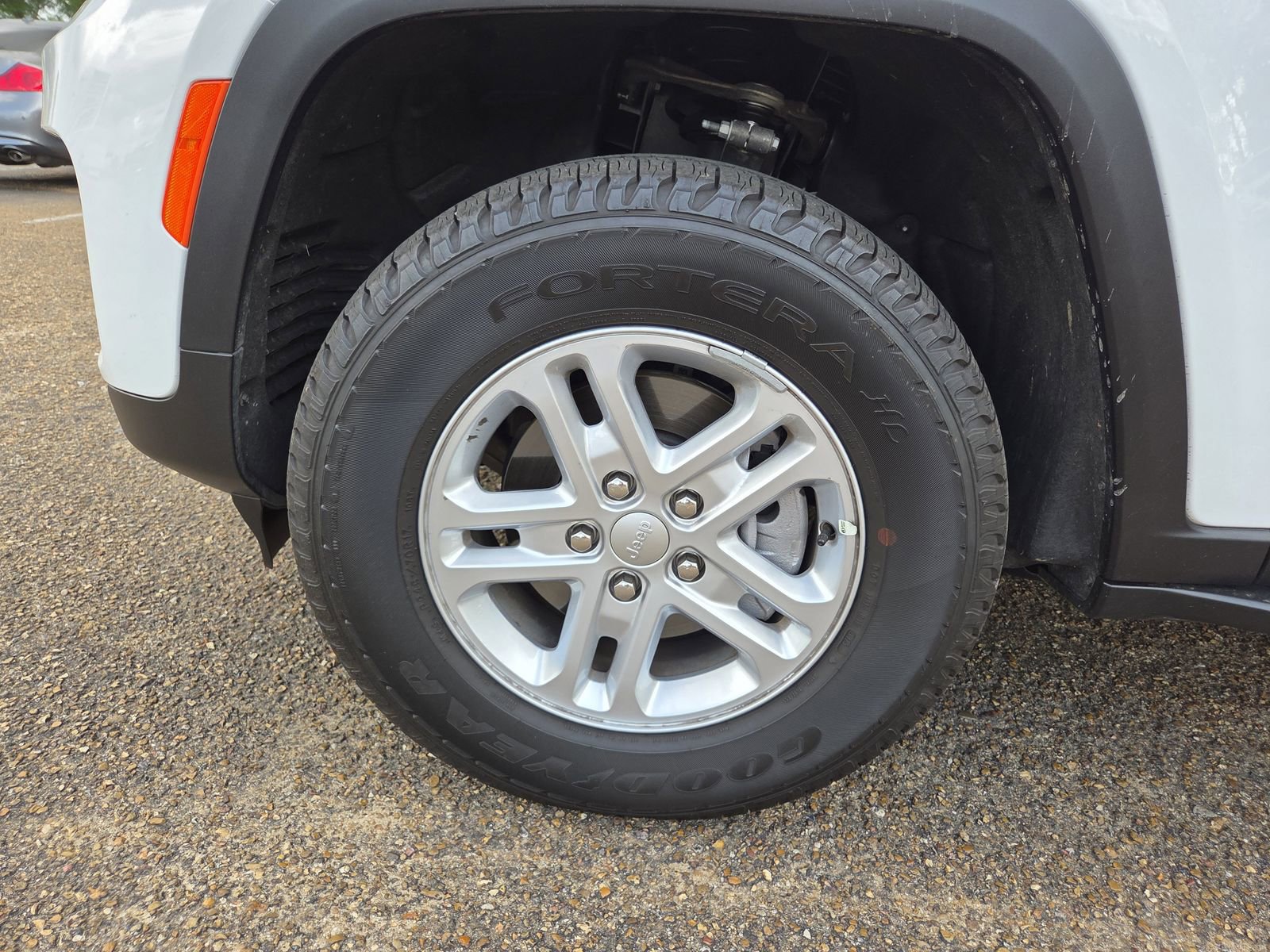 New 2025 Jeep Grand Cherokee Laredo image 27