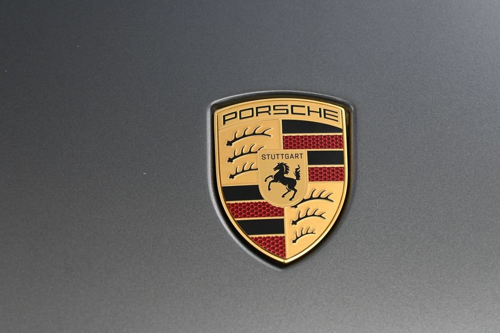Certified 2025 Porsche Cayenne AWD/4WD image 29