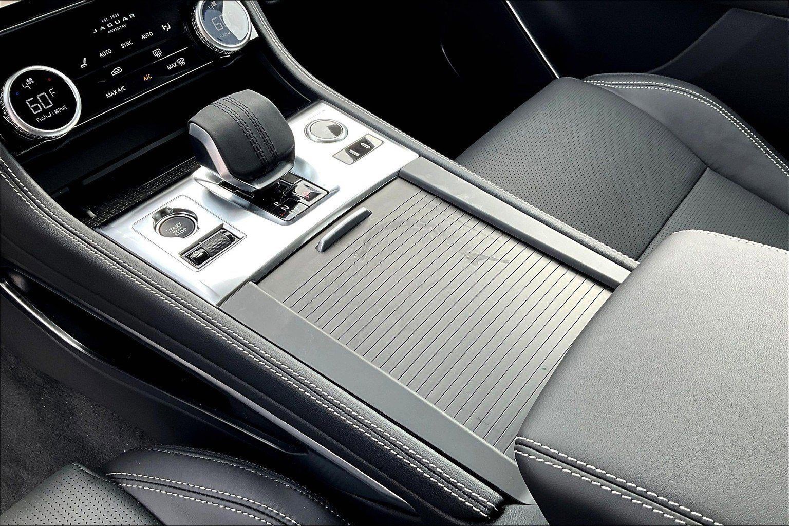 New 2026 Jaguar F-PACE R-Dynamic S image 7