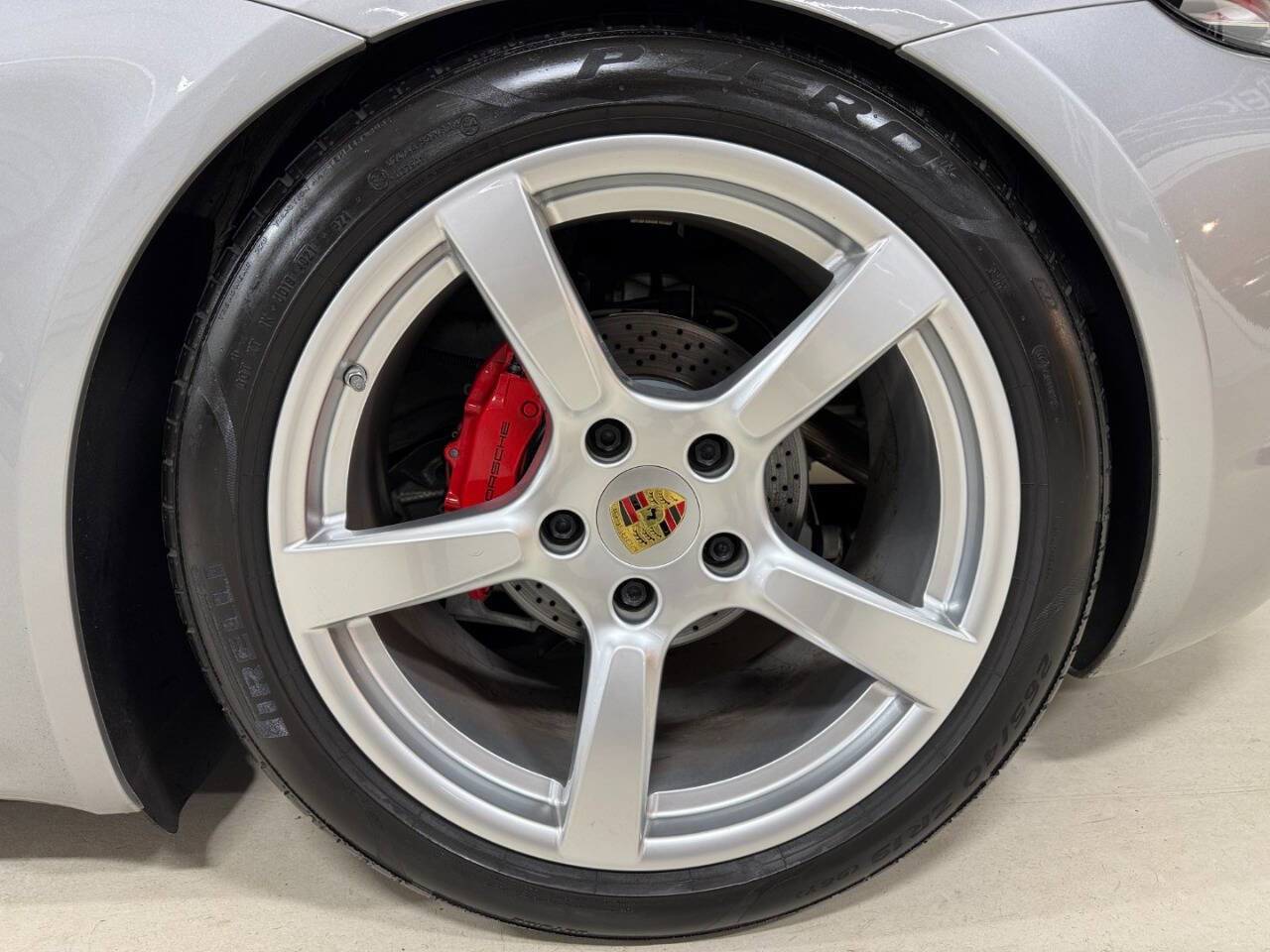 Used 2018 Porsche 718 Cayman w/ Sport Chrono Package image 34