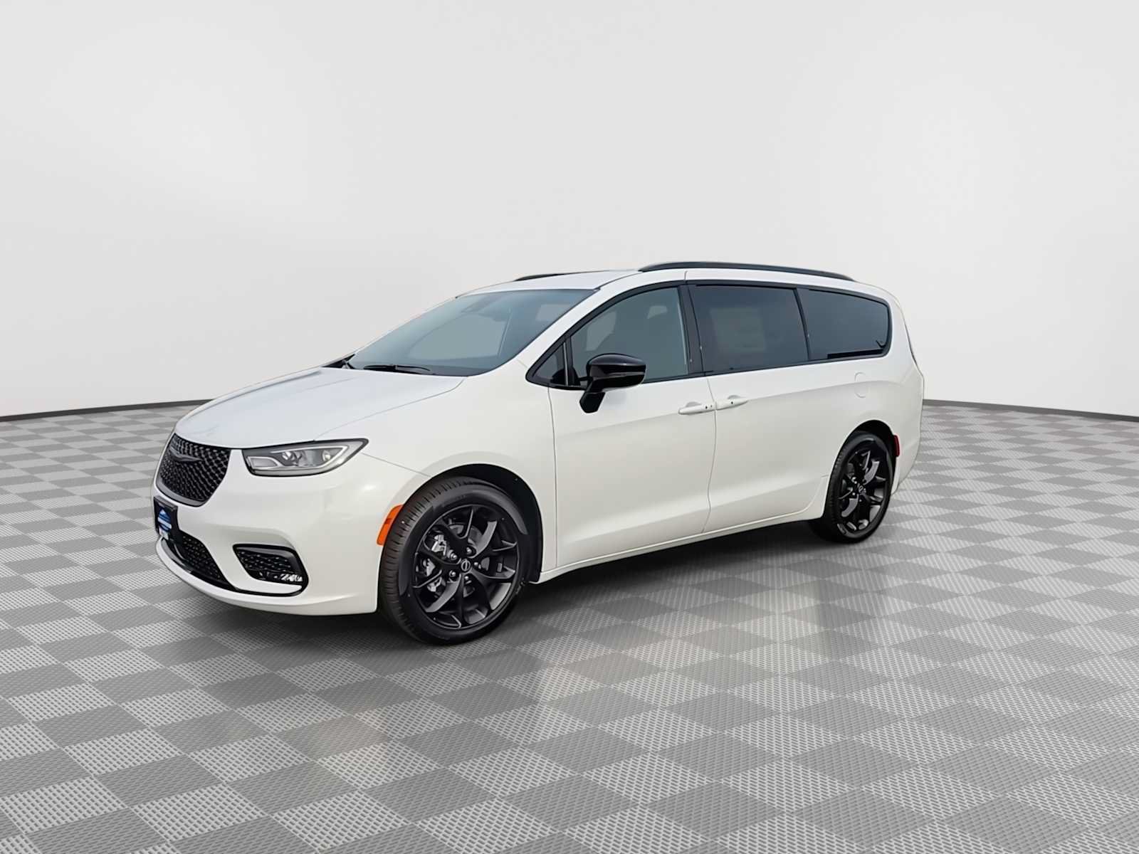 New 2026 Chrysler Pacifica Select w/ S Appearance Package FWD image 4