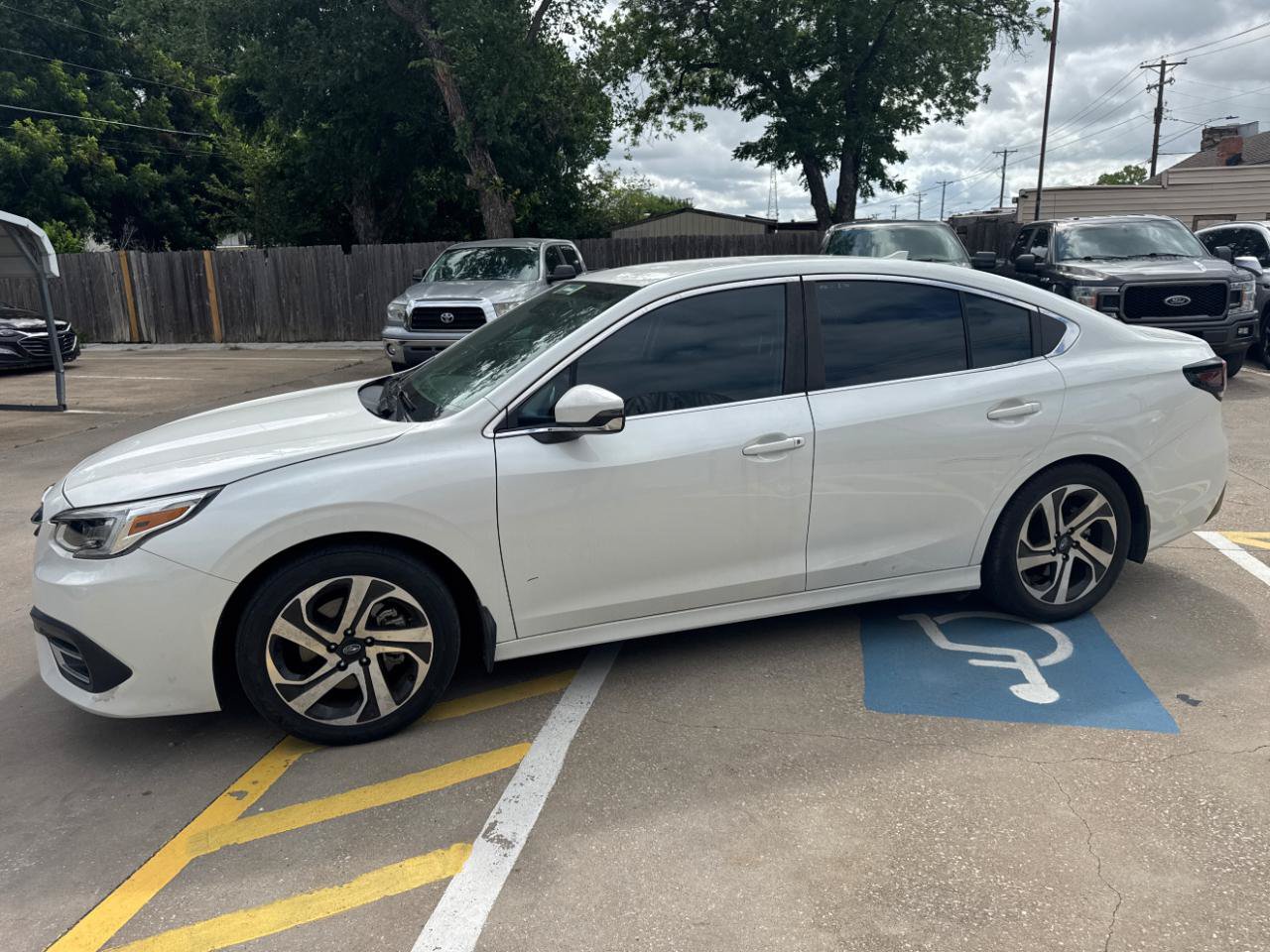 Used 2020 Subaru Legacy Limited w/ Popular Package #2 AWD/4WD image 4