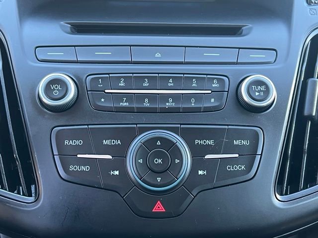 Used 2016 Ford Focus SE w/ SE Cold Weather Package FWD image 26