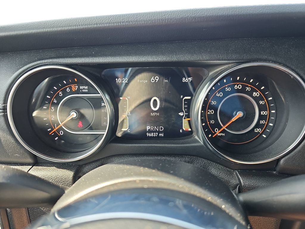 Used 2020 Jeep Gladiator Overland AWD/4WD image 18