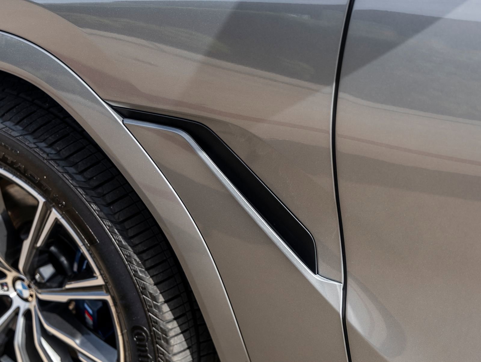 Used 2026 BMW X6 M60i image 15