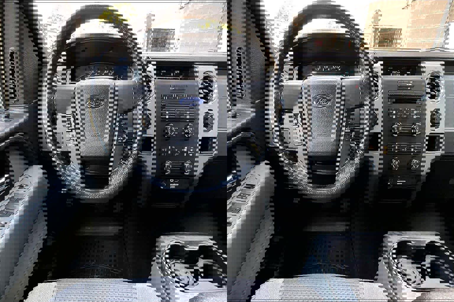 Used 2012 Ford F150 XLT w/ XLT Chrome Pkg image 6