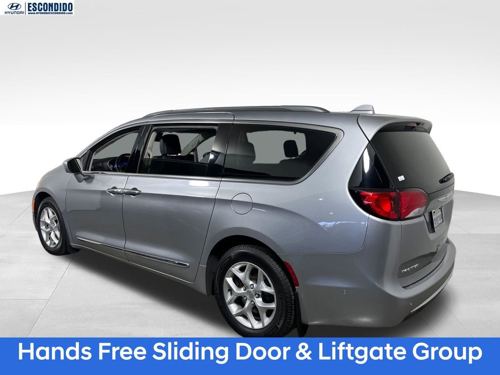 Used 2019 Chrysler Pacifica Touring-L Plus w/ Advanced Safetytec Group FWD image 3