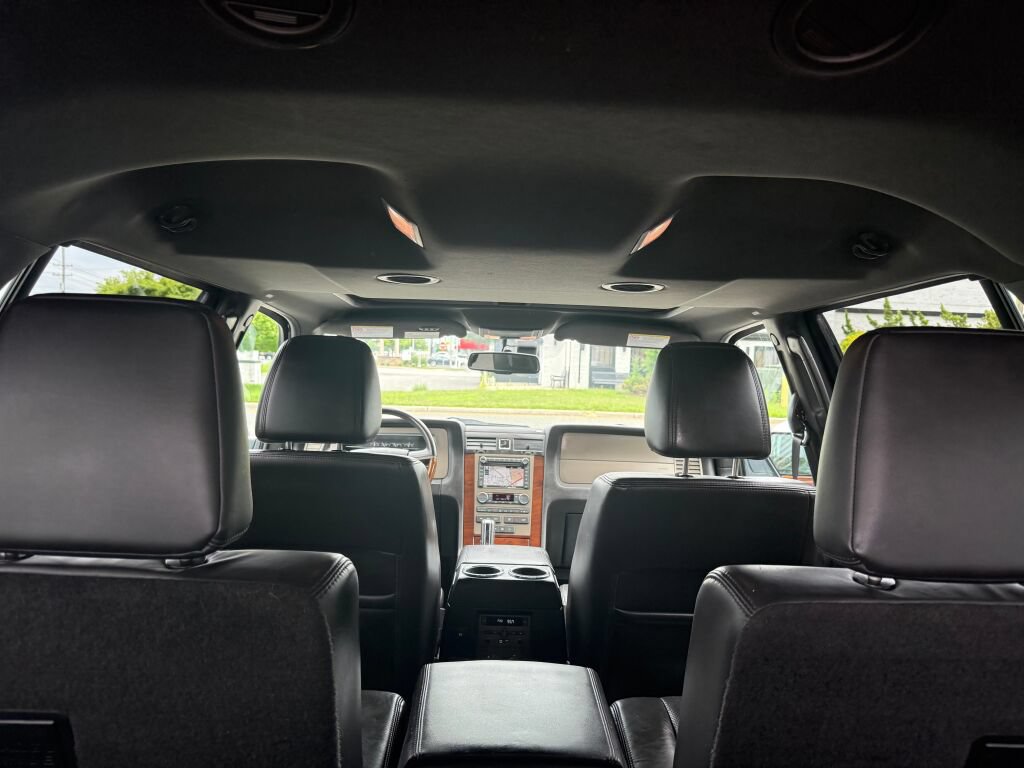 Used 2014 Lincoln Navigator 4WD image 33