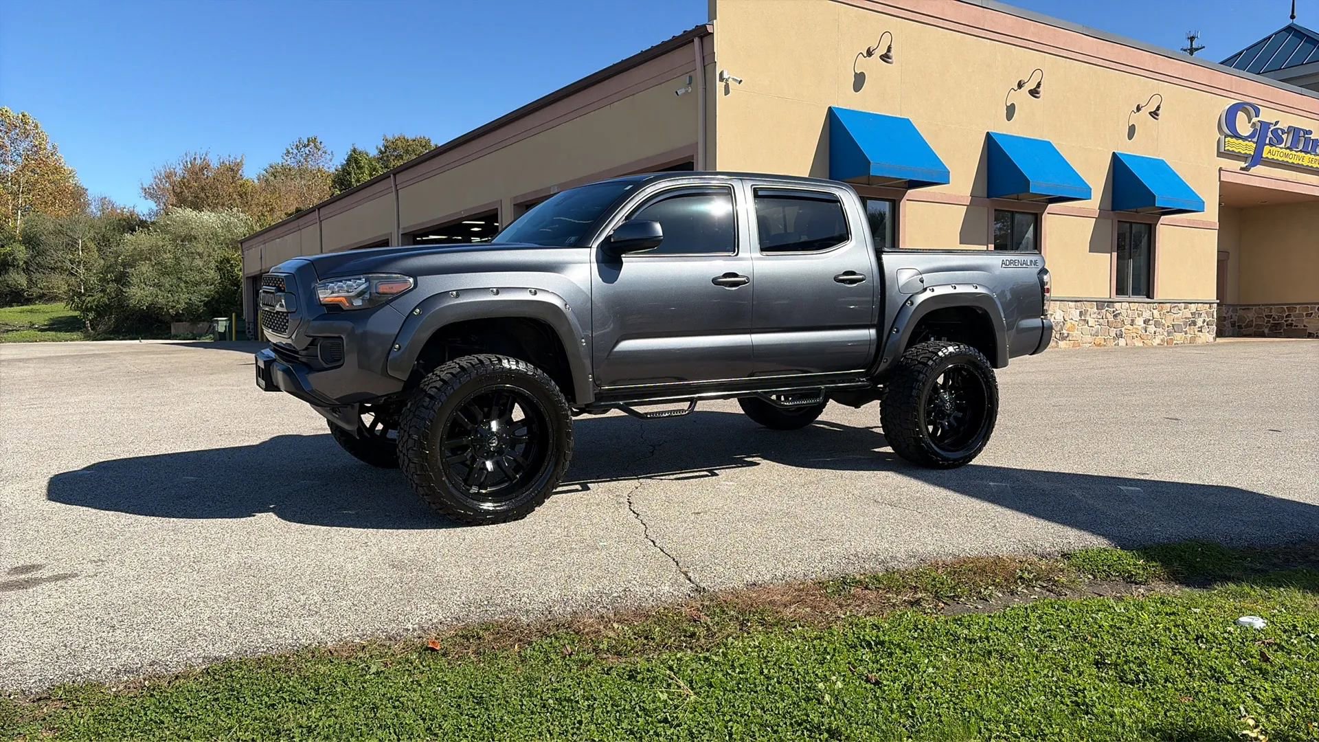 Used 2021 Toyota Tacoma SR5 image 17
