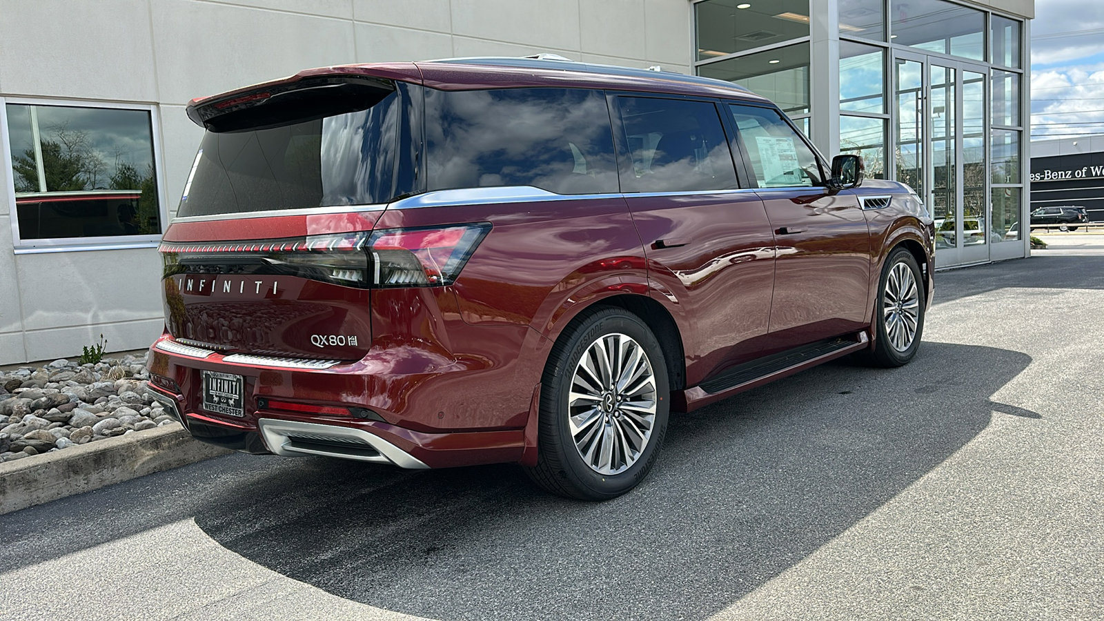 New 2025 INFINITI QX80 Luxe w/ Exterior Package image 5