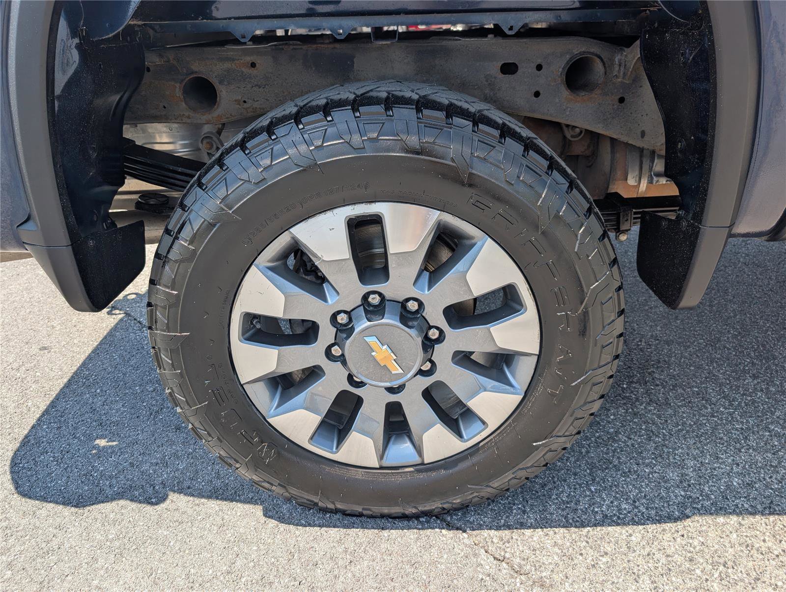 Used 2022 Chevrolet Silverado 2500 Custom w/ Custom Convenience Package AWD/4WD image 9