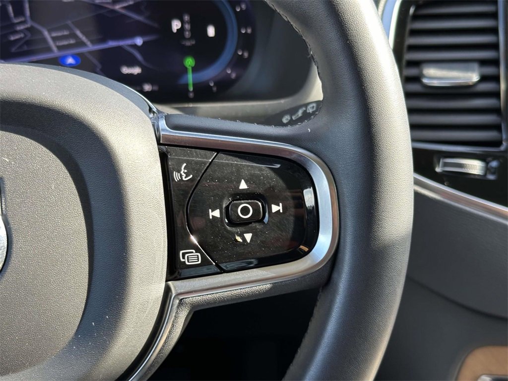 Used 2024 Volvo XC90 B5 Plus image 10