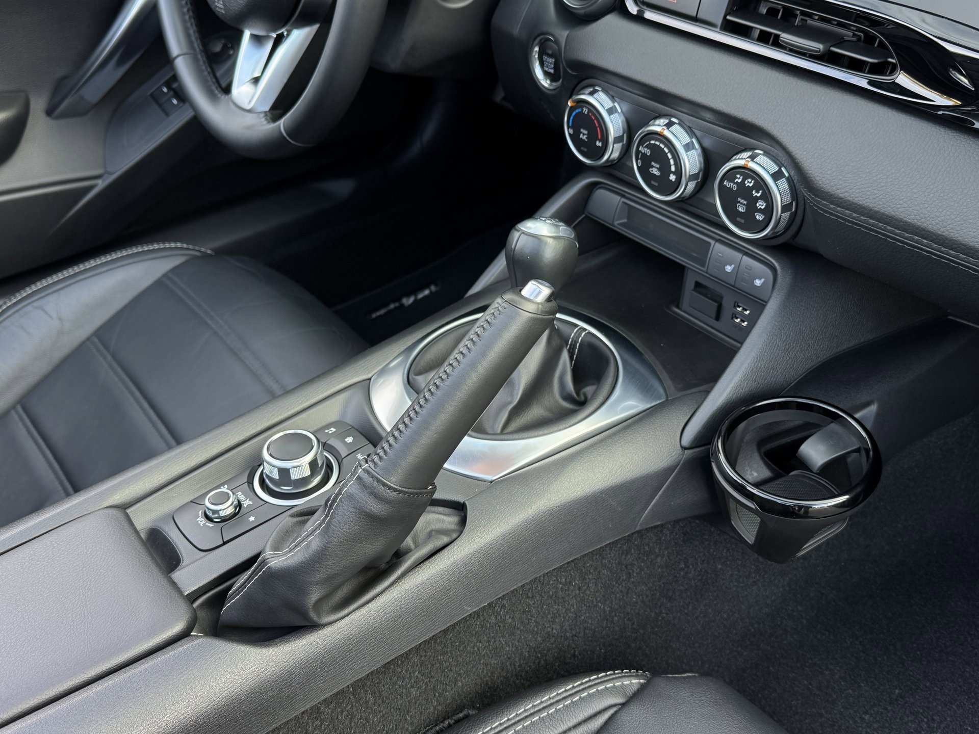 Used 2017 FIAT 124 Spider Lusso image 25