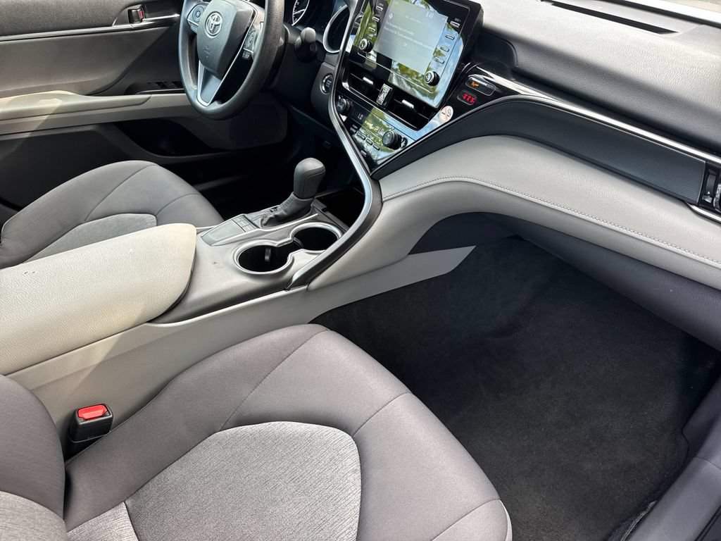 Used 2024 Toyota Camry LE w/ Convenience Package FWD image 18