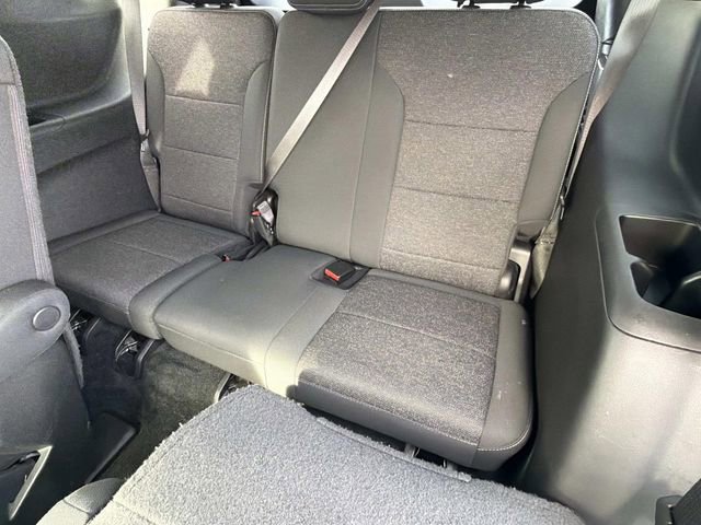 Used 2025 Chevrolet Traverse LT image 19