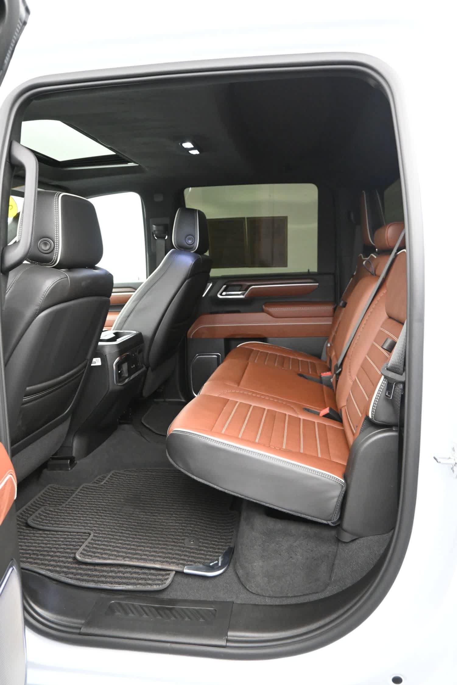 Used 2026 GMC Sierra 2500 Denali Ultimate AWD/4WD image 13