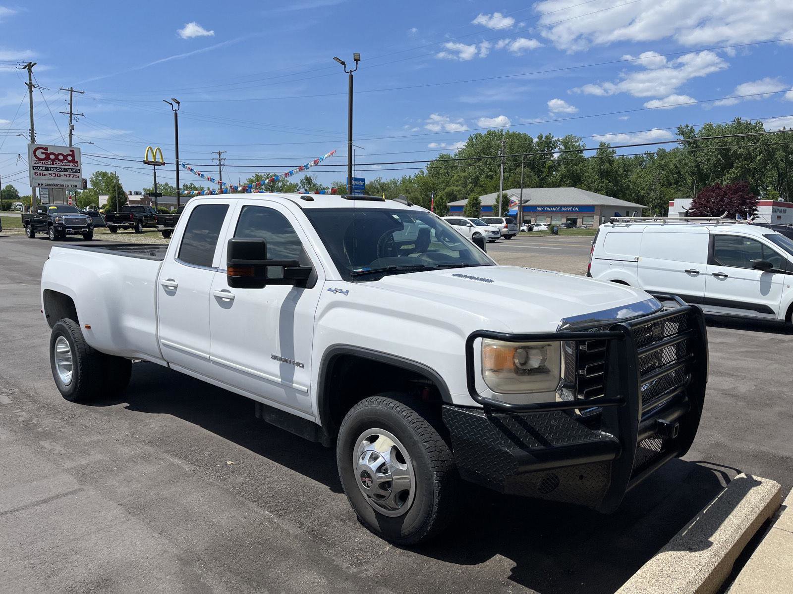 Used 2015 GMC Sierra 3500 SLE w/ SLE Preferred Package AWD/4WD image 10