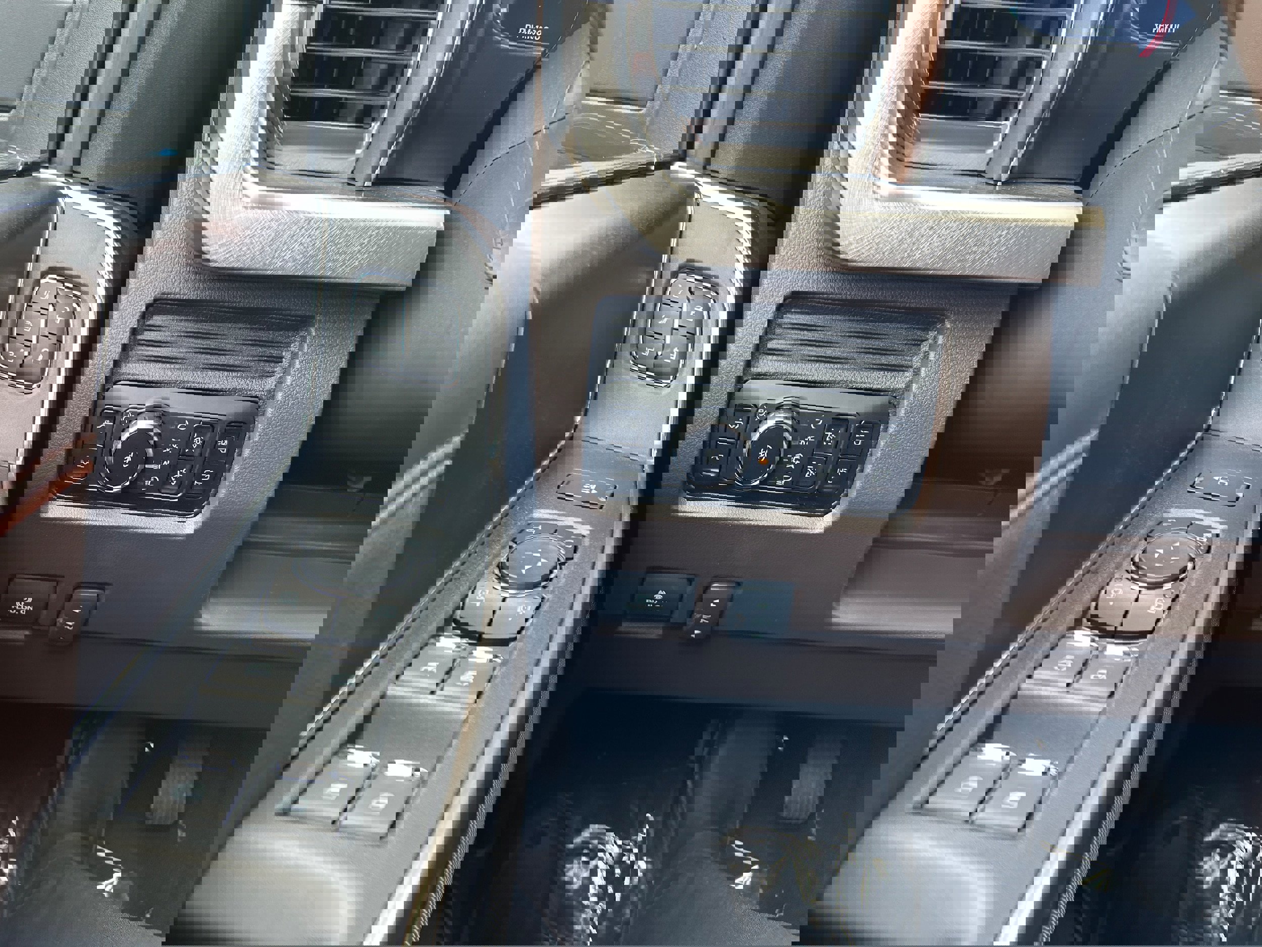 New 2025 Ford F250 King Ranch w/ Tremor Off-Road Package image 66